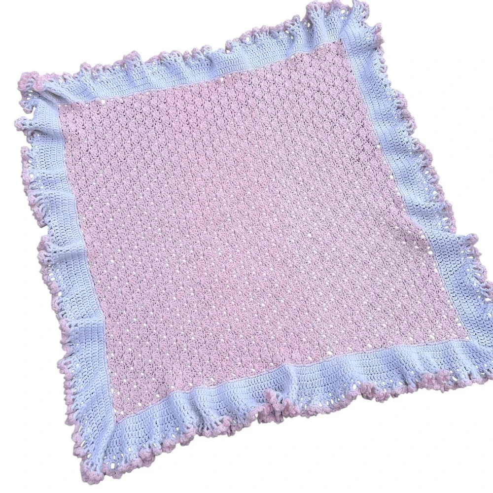 Vtg Handmade Crochet Baby Blanket Pink White Ruffle Shell Stitch Pom Pom Trim - Picture 3 of 3